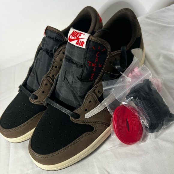 Jordan1 retro low OG SP - Picture 3 of 4